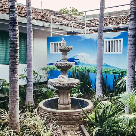 Volcano Hostel-2